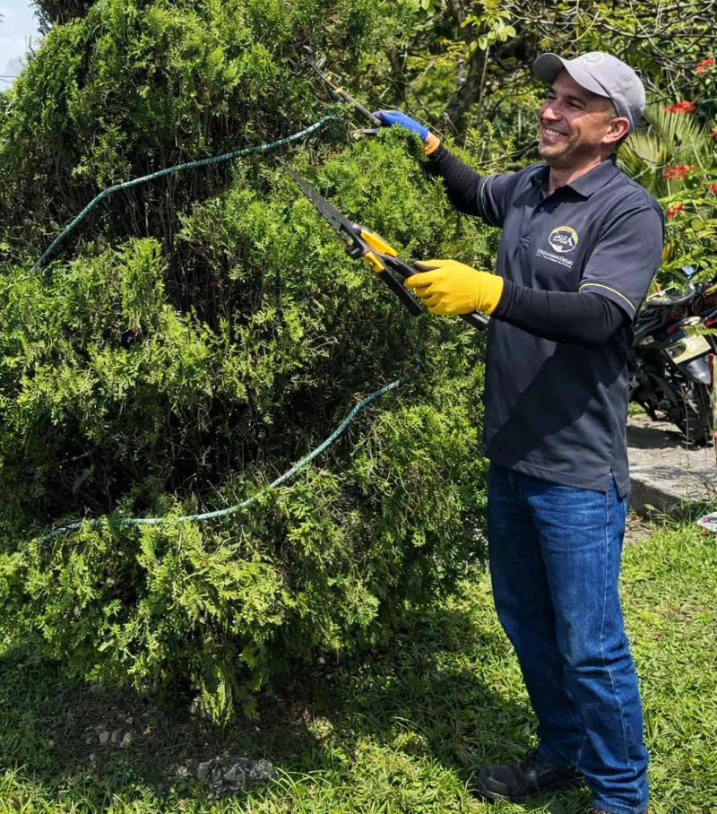 Servicio de jardinería y fumigación - NASE Colombia